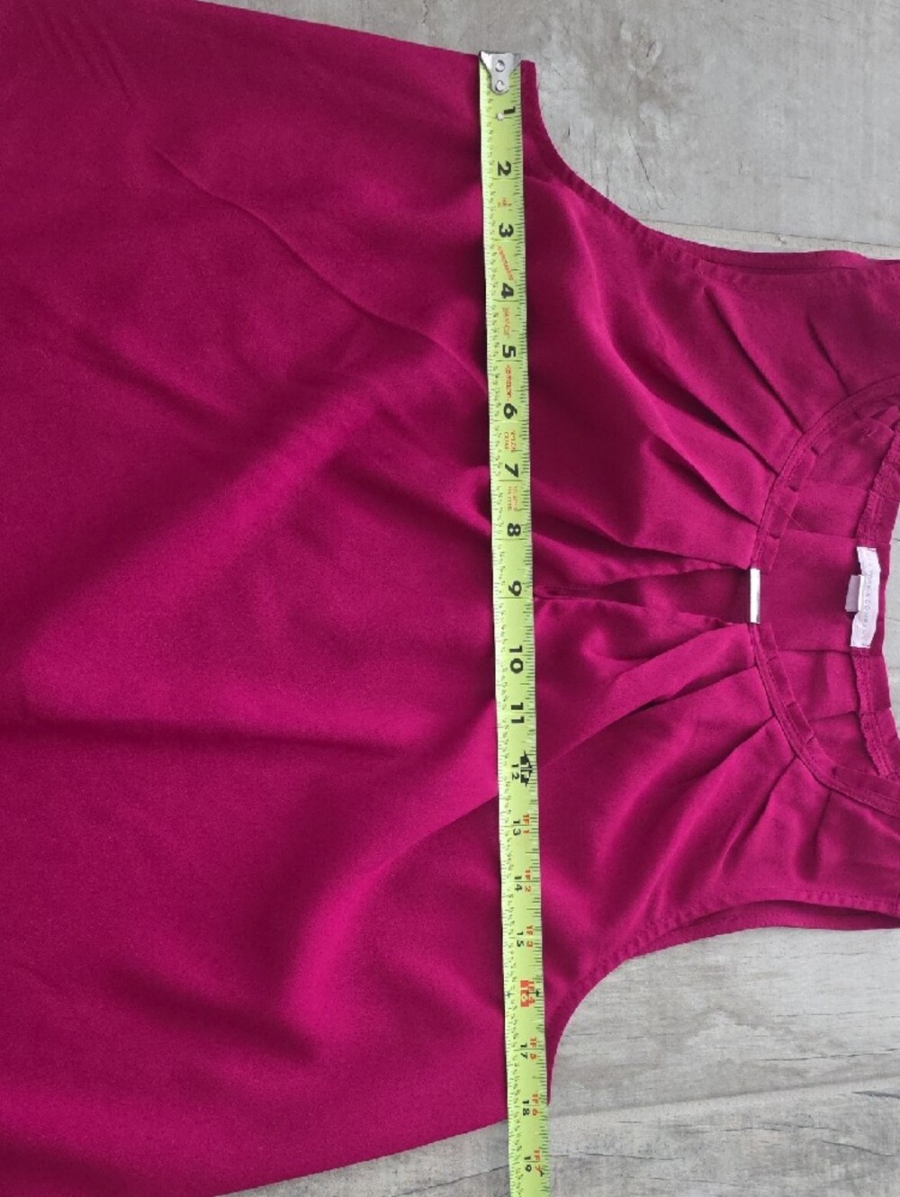 New York & Company Sleeveless Pleat-Neck Top in Fuchsia - Picture 4 of 8